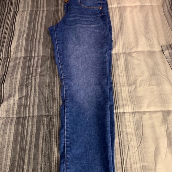 Jeans! - Picture 3 of 3